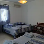 Otel Mouria İskados