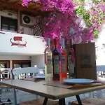 Mouria Otel
