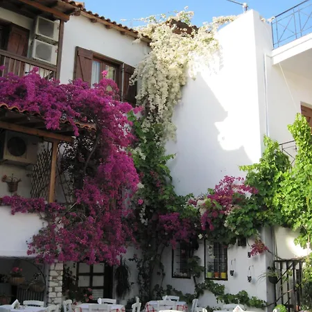 Mouria Hotel Skiathos Chora