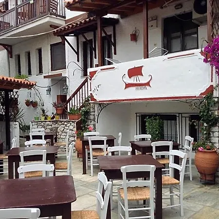 Mouria Hotel