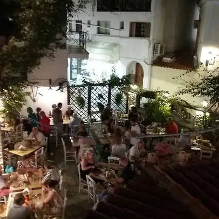 Mouria Hotel