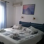 Mouria Hotel *