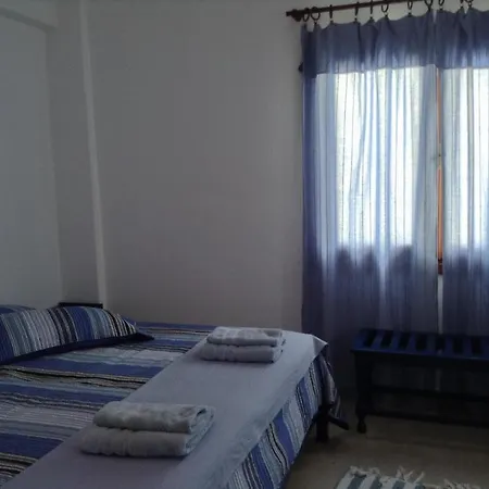 Mouria Hotel *
