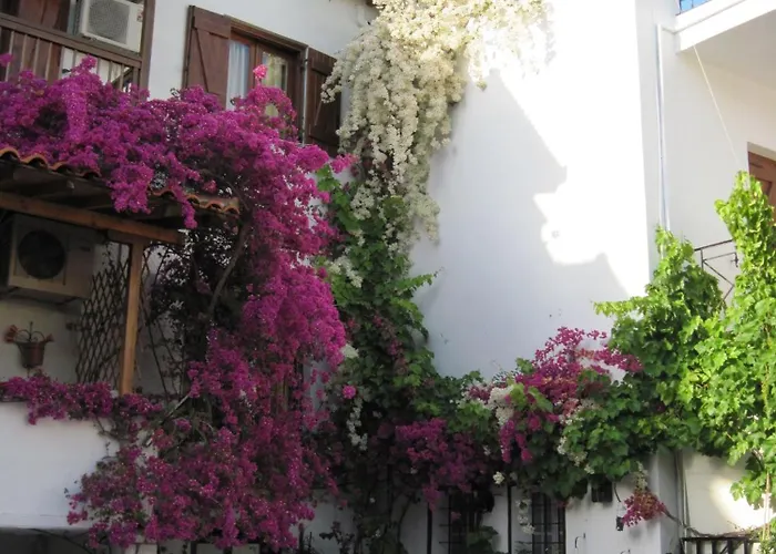 Mouria Hotel Skiathos Town