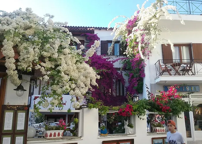 Mouria Skiathos Town